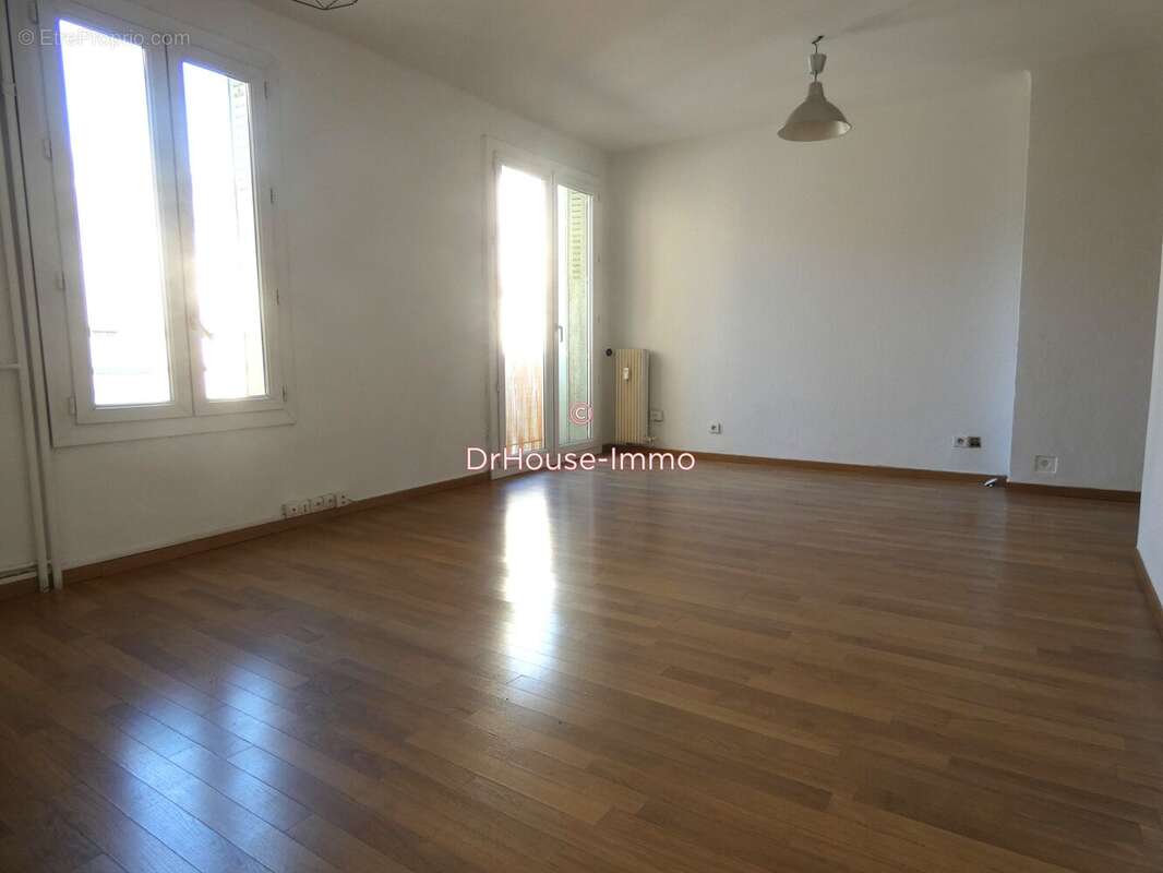 Appartement à MARSEILLE-10E