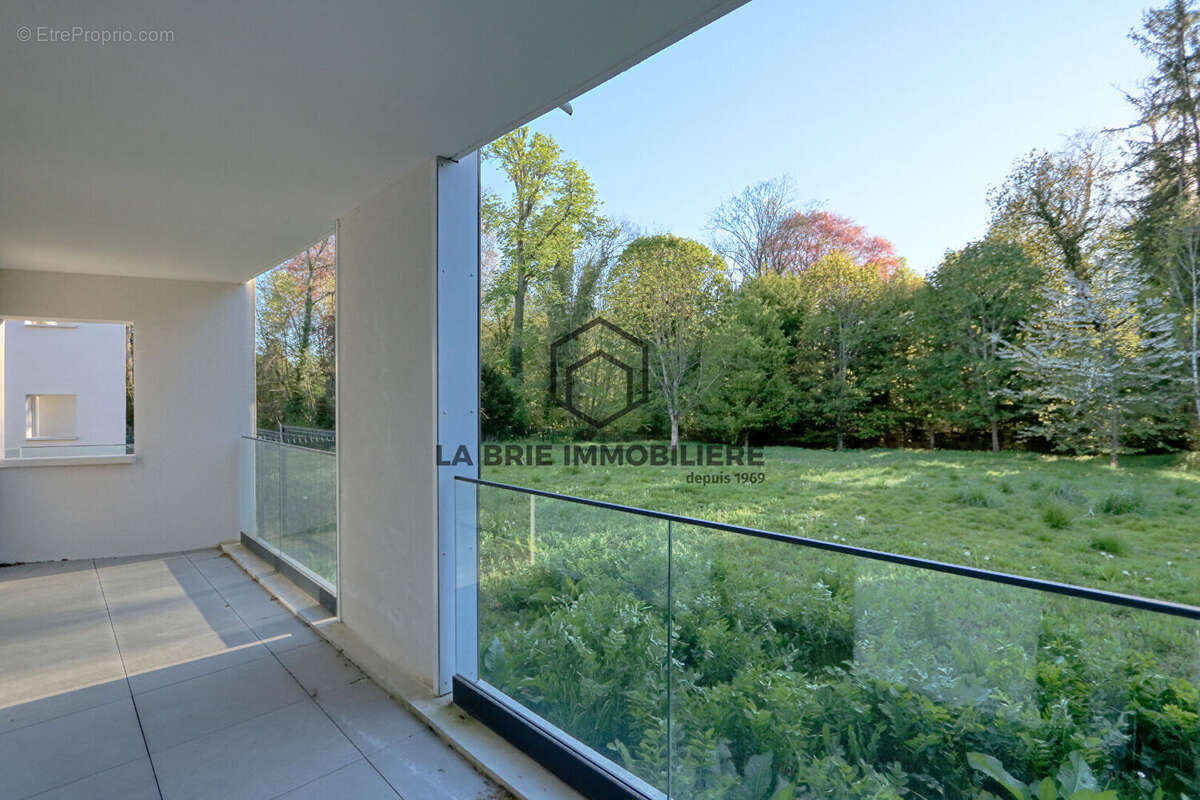 Appartement à RUBELLES