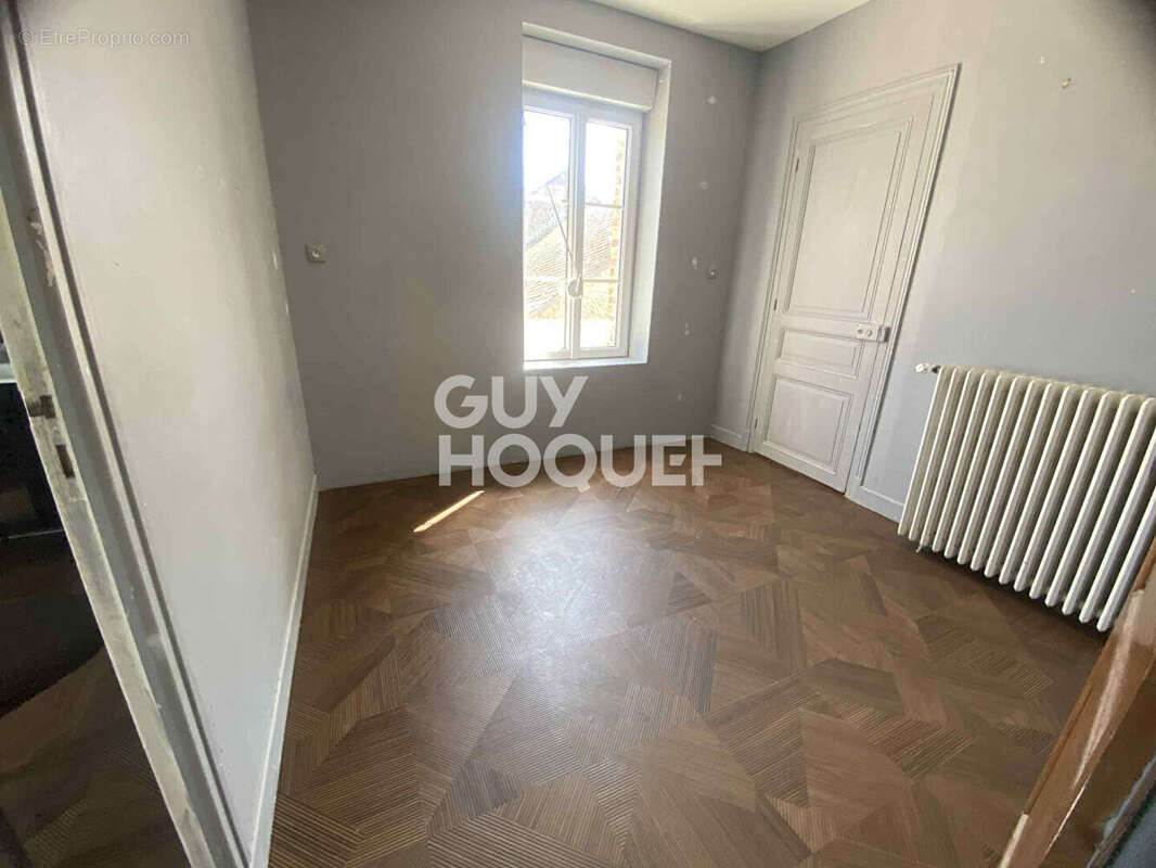 Maison à MONTCORNET