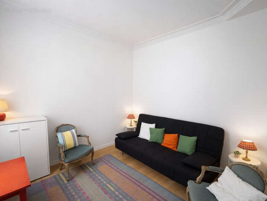 Appartement à PARIS-8E