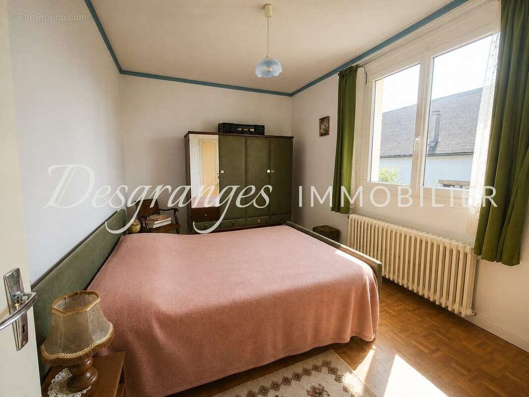 Maison 132 m² à Payzac  - photo 8