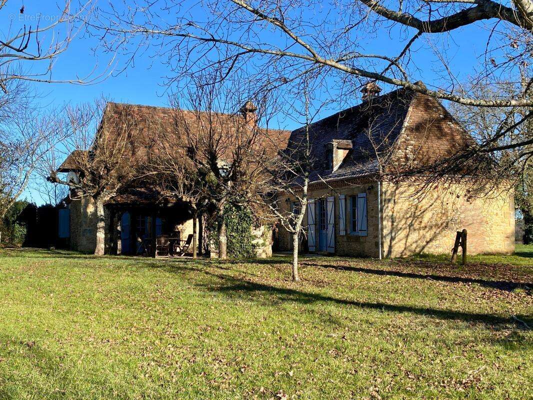 Belle maison en pierres avec piscine - photo 24