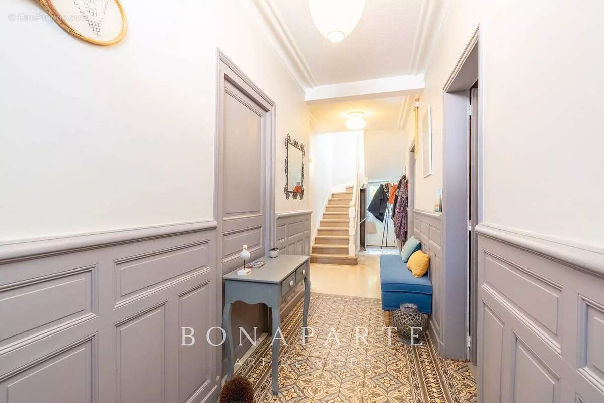 A 500m de la gare et 700m des chantiers/ ideal locatif 7 chambres/ toiture neuve - photo 6