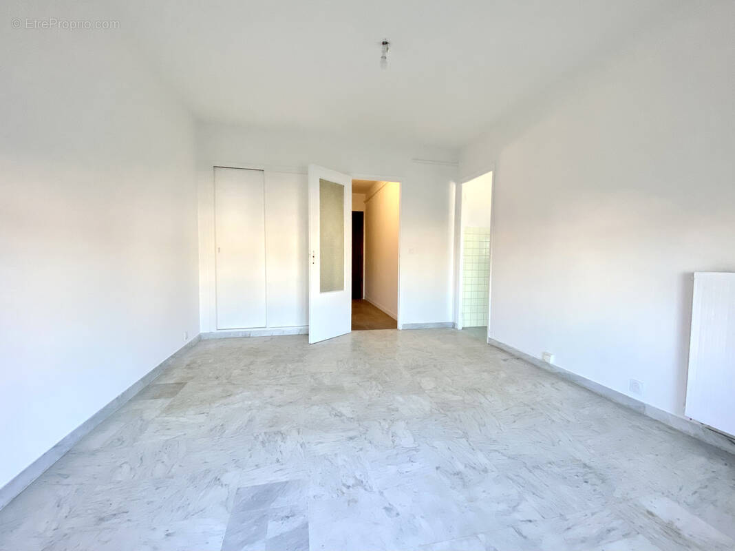 Pièce principale2 - Appartement à CAGNES-SUR-MER