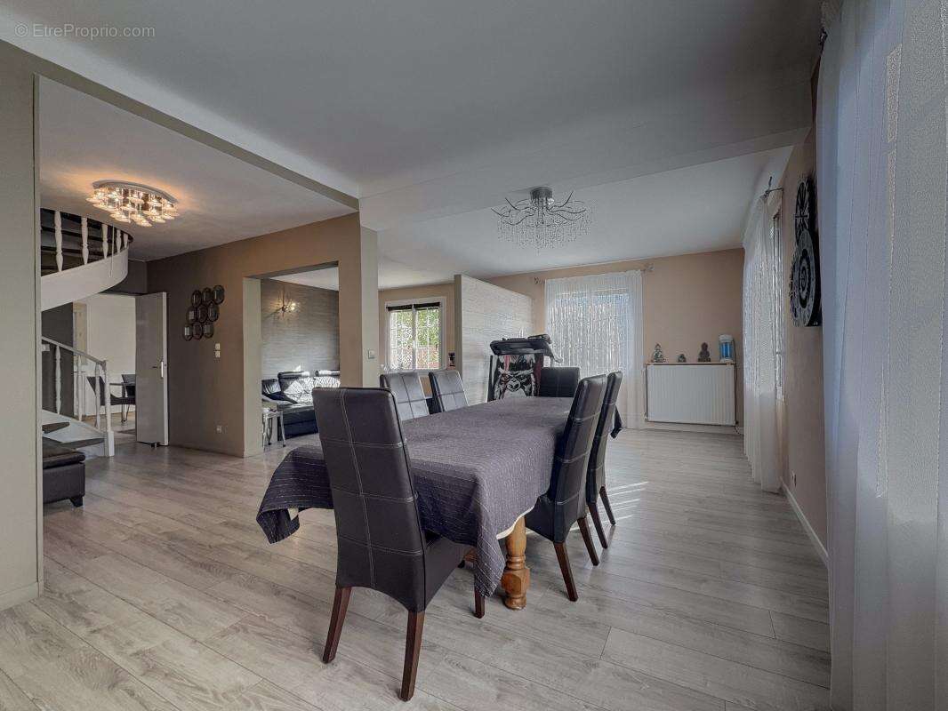 Maison à MARSANNAY-LA-COTE