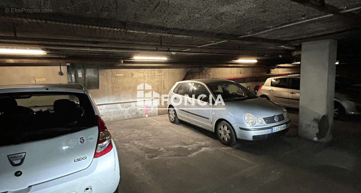 Parking à MARSEILLE-6E