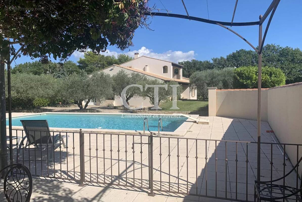 Maison à LE BARROUX