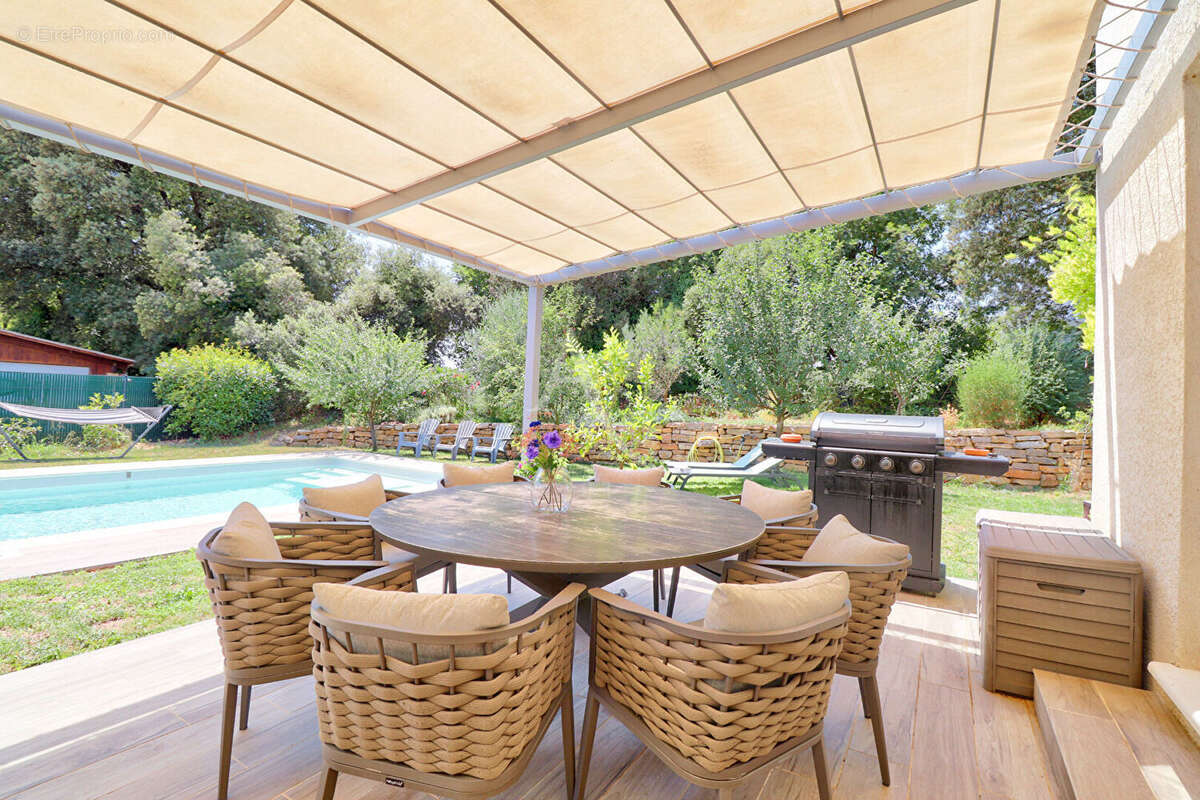 Villa type 6 avec jardin paysage piscine chauffee garage a greoux les bains - photo 4