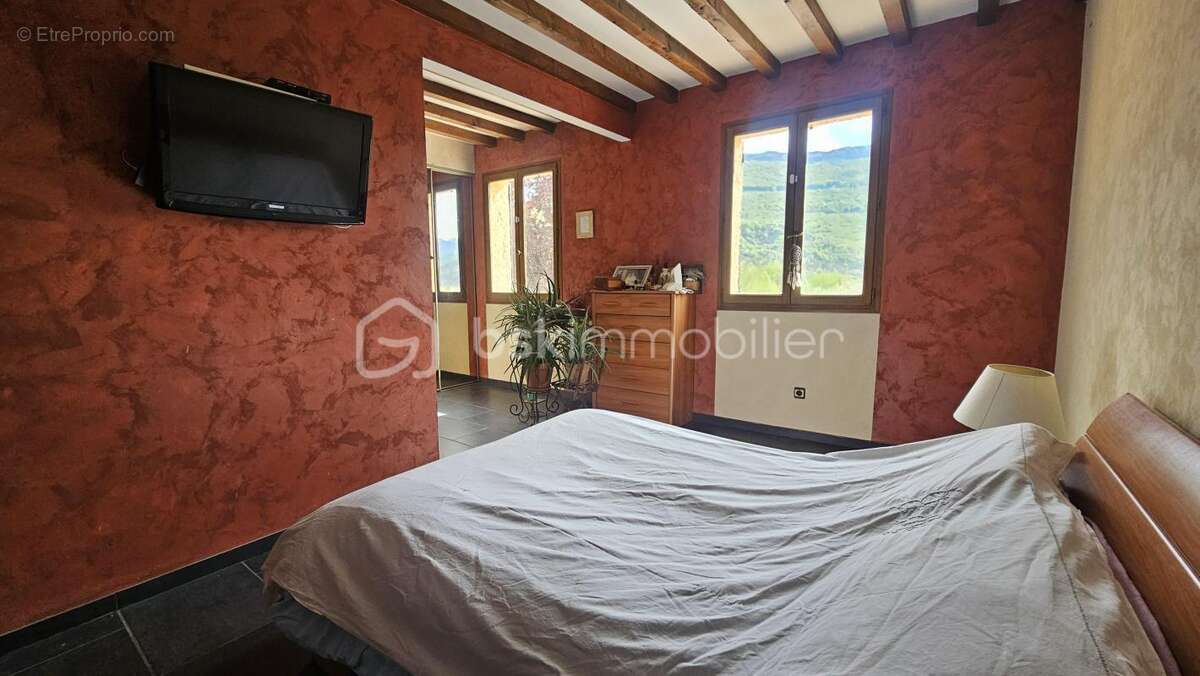 Maison à LA BATIE-MONTSALEON