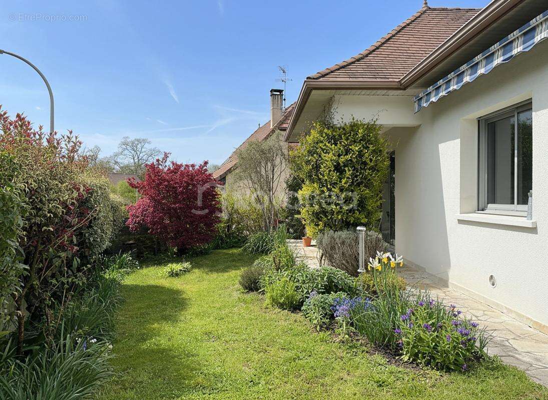 Maison à LONS