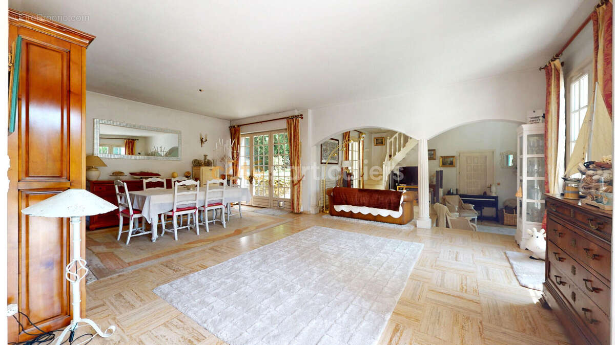 Maison à GIF-SUR-YVETTE
