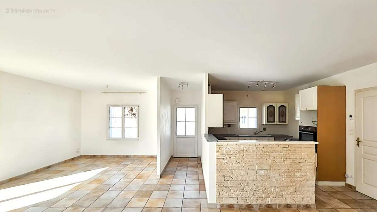 Maison à SAINT-MICHEL-EN-L'HERM