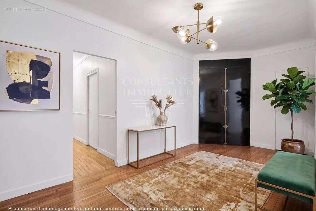 Appartement à PARIS-16E