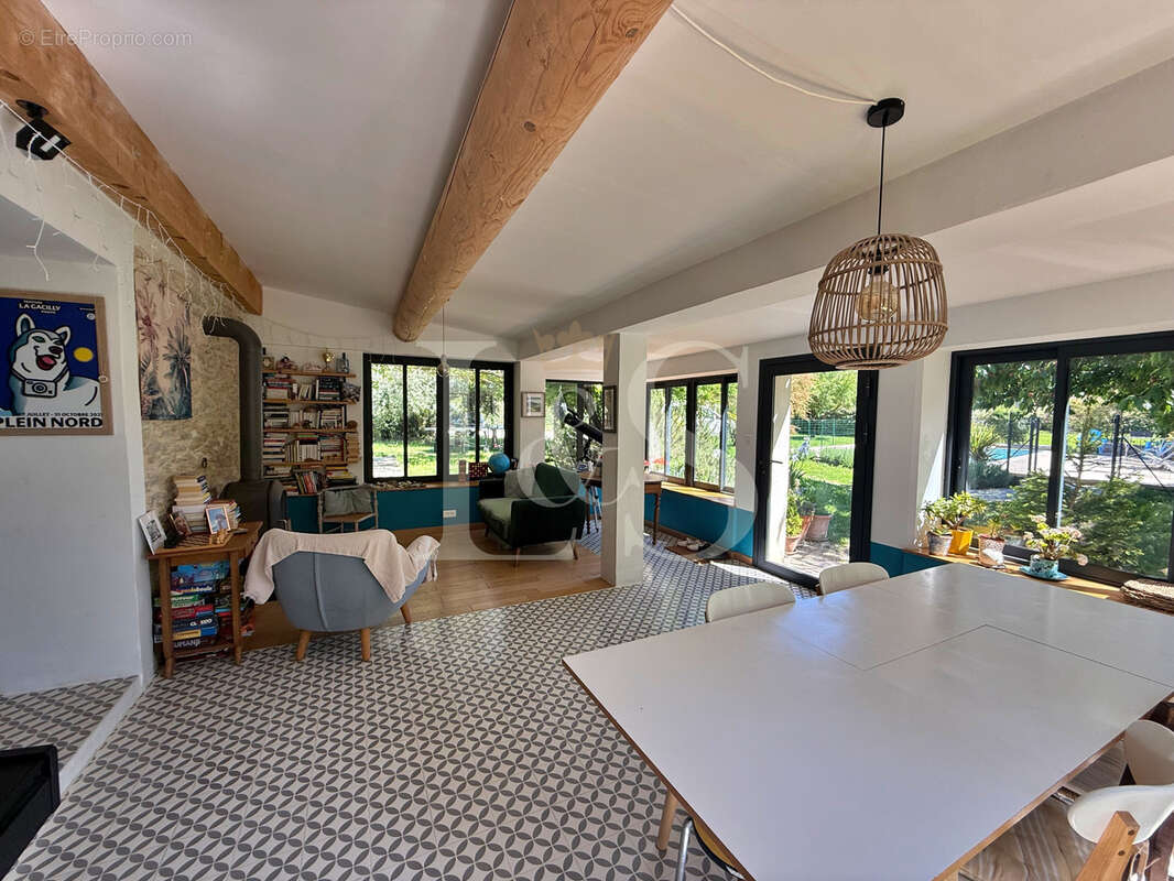 Maison à MALAUCENE