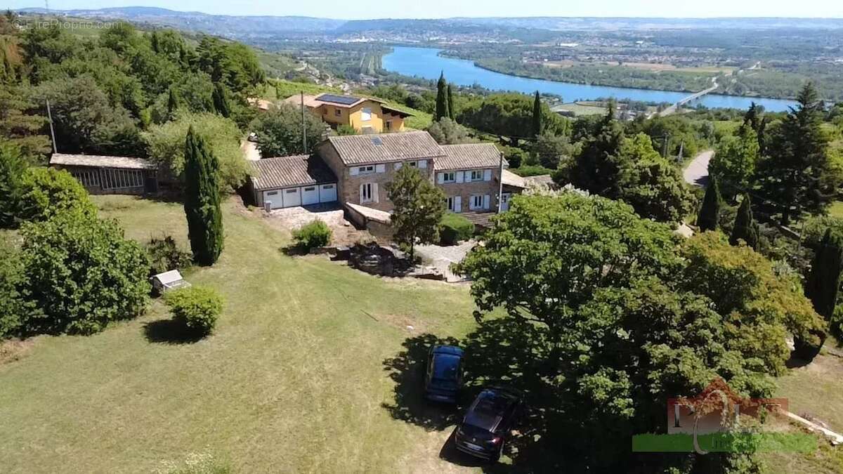 Maison à CHAVANAY