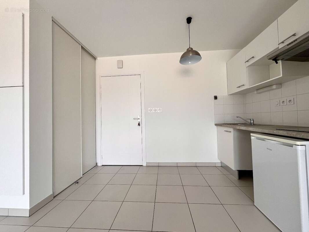 Saint-jean - spacieux t2 de 42m² avec balcon et 2 parkings sous-sol - photo 4