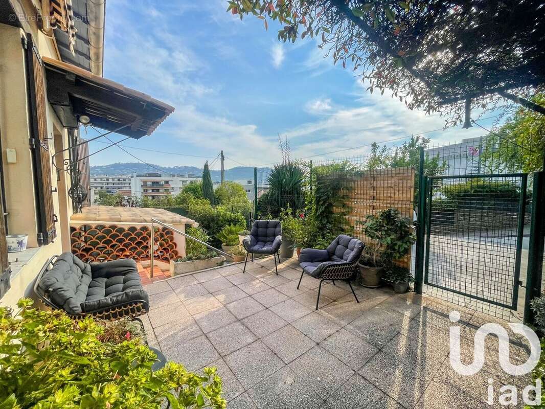 Photo 2 - Maison à LE CANNET