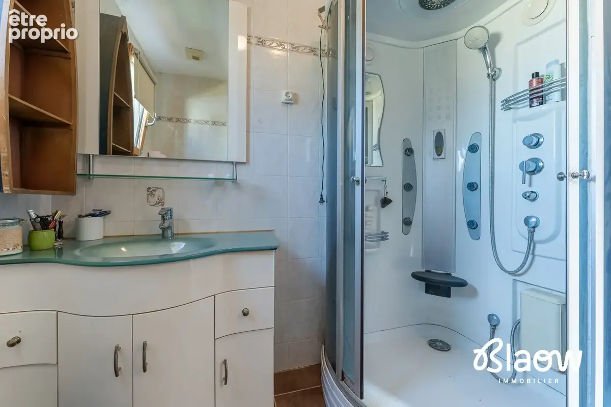 Maison 5 pièces 123 m² à vendre à Decines-Charpieu (69150) - photo 5