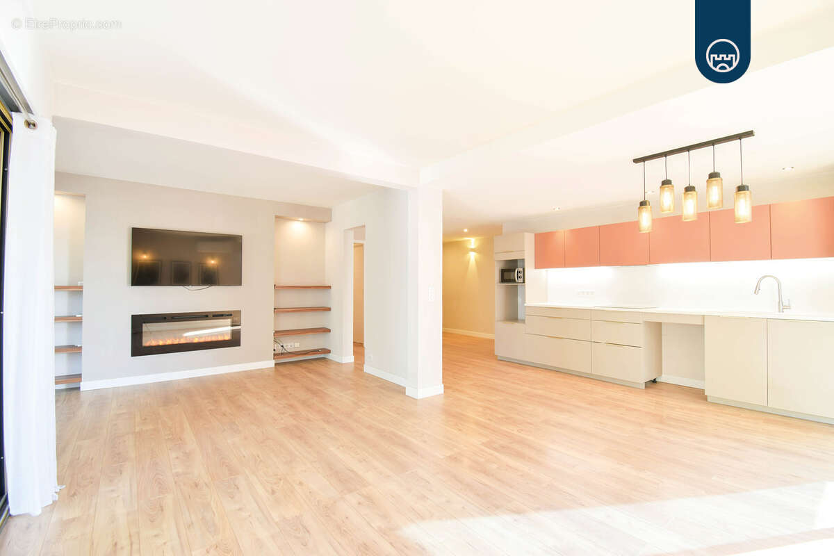 Appartement à LE CANNET