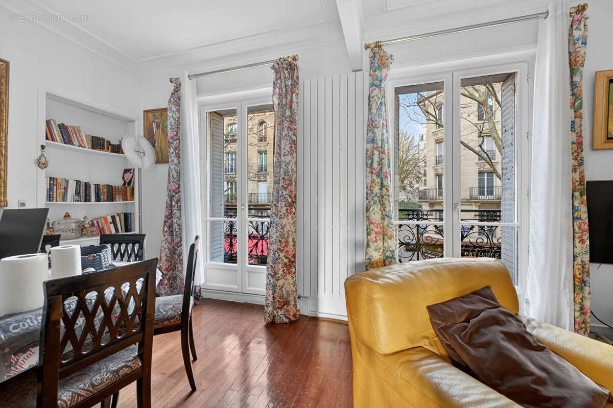 Appartement à PARIS-19E