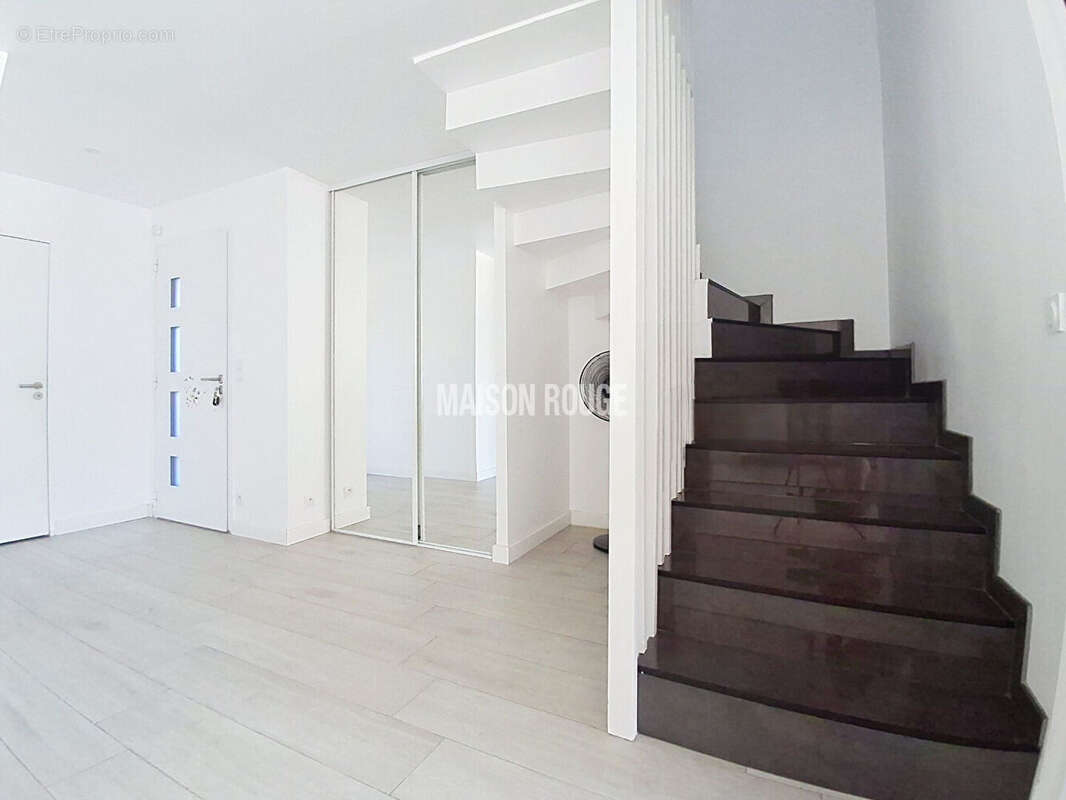 Une maison contemporaine d'exception, entre confort, élégance et sérénité - 2023 - Coup de coeur assuré - PLOUFRAGAN - photo 10