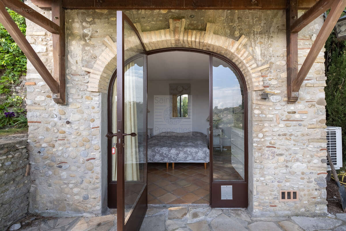 Maison à CAGNES-SUR-MER