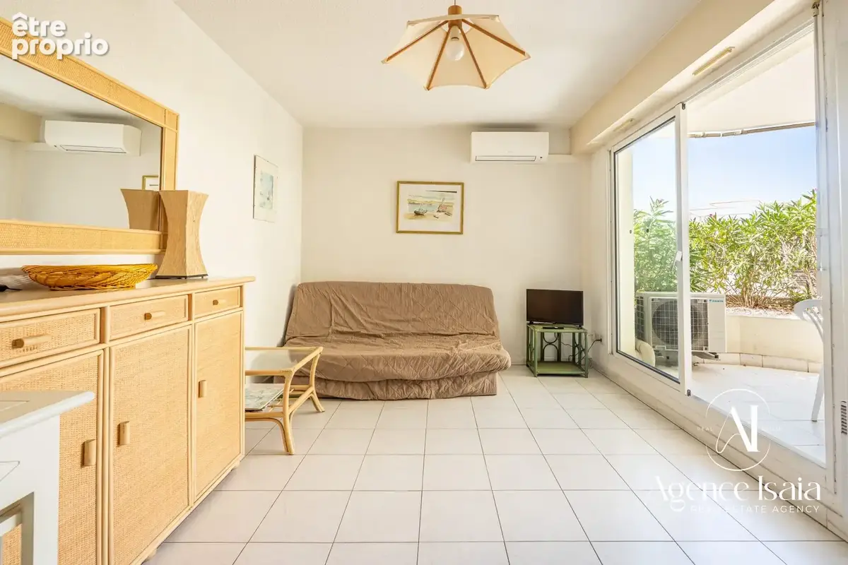 Appartement 2 pièces 30 m² à vendre à Cavalaire-Sur-Mer (83240) - photo 2