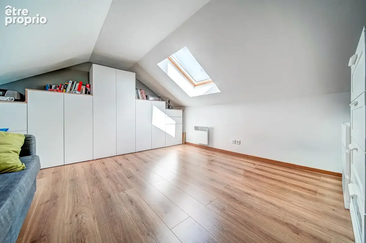 Maison individuelle avec sous-sol complet et jardin clos. - photo 18