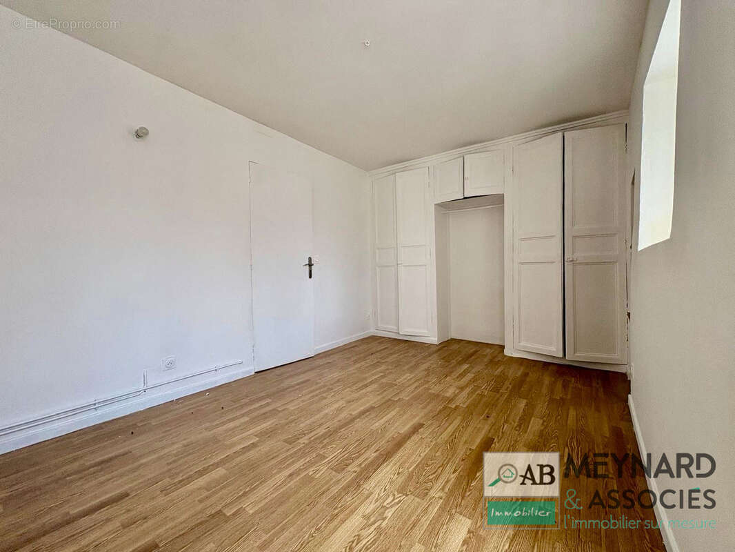 Appartement à LA CELLE-SUR-MORIN