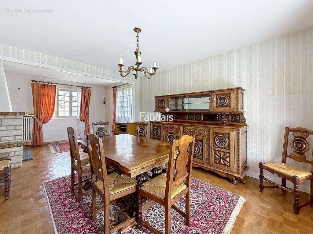 Maison 85 m² à Carentan  - photo 4