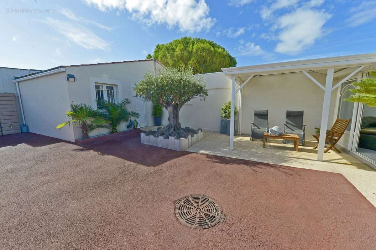 Maison à SAINT-GEORGES-DE-DIDONNE