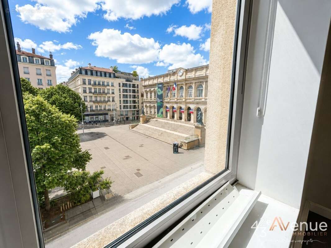Commerce à SAINT-ETIENNE