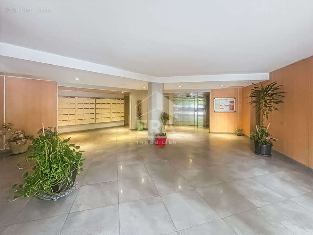 Appartement à VAUX-LE-PENIL