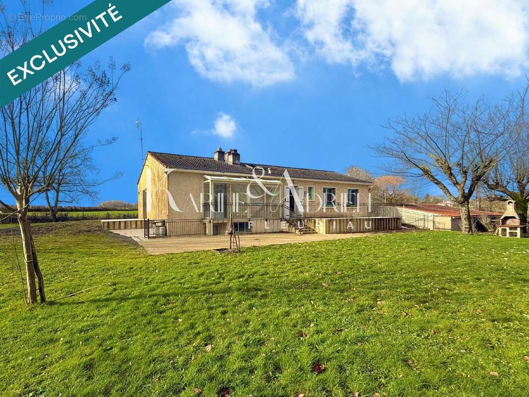 Photo 2 - Maison à FOUSSAIS-PAYRE