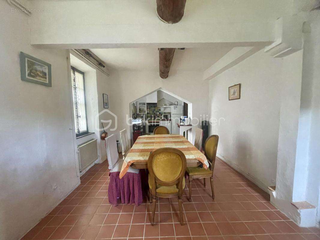 Maison à MONTSERET