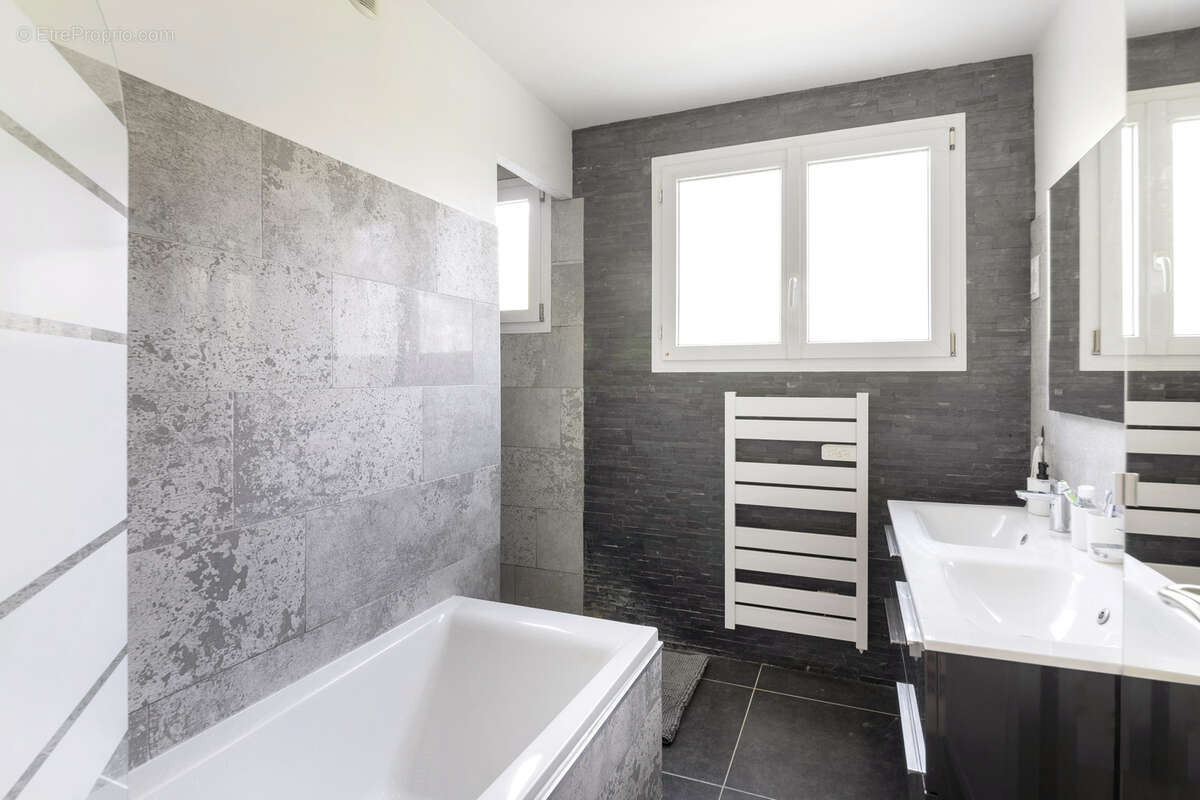 Maison à LA FERTE-ALAIS