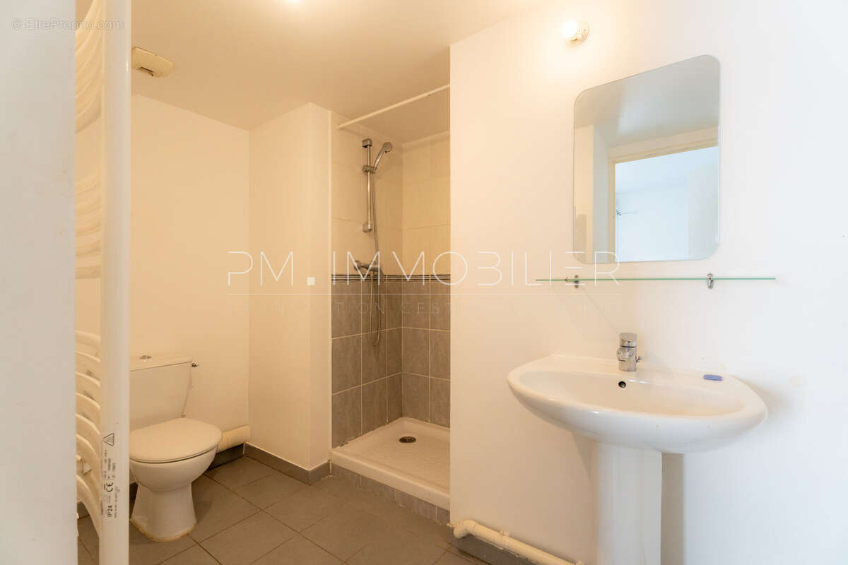 Appartement à MARSEILLE-3E