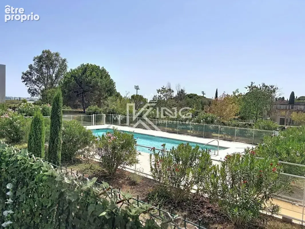 FREJUS - Appartement T3, 68 m2, avec piscine et garage double - photo 13