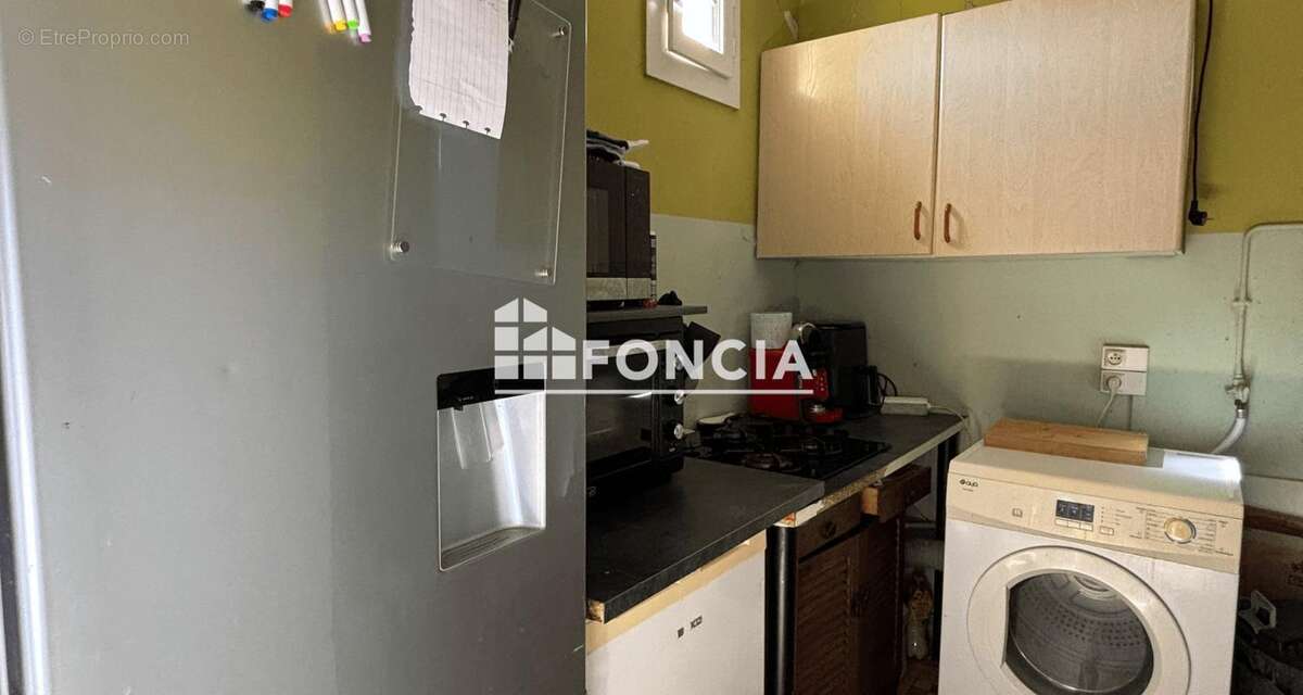 Appartement à BAGNOLS-SUR-CEZE