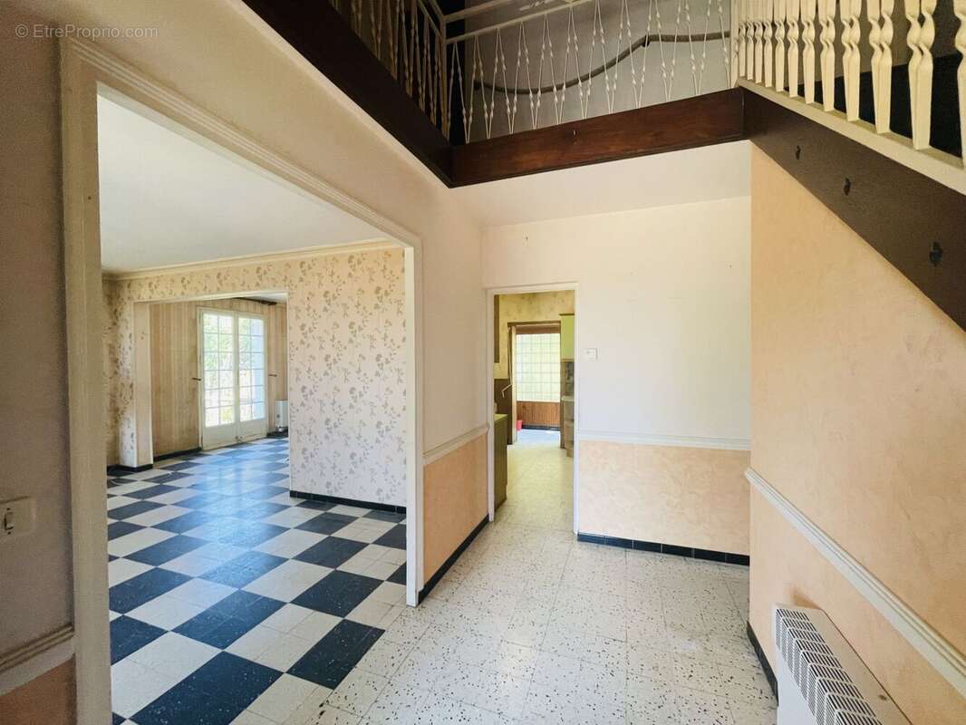 Maison à FERRIERES-EN-GATINAIS