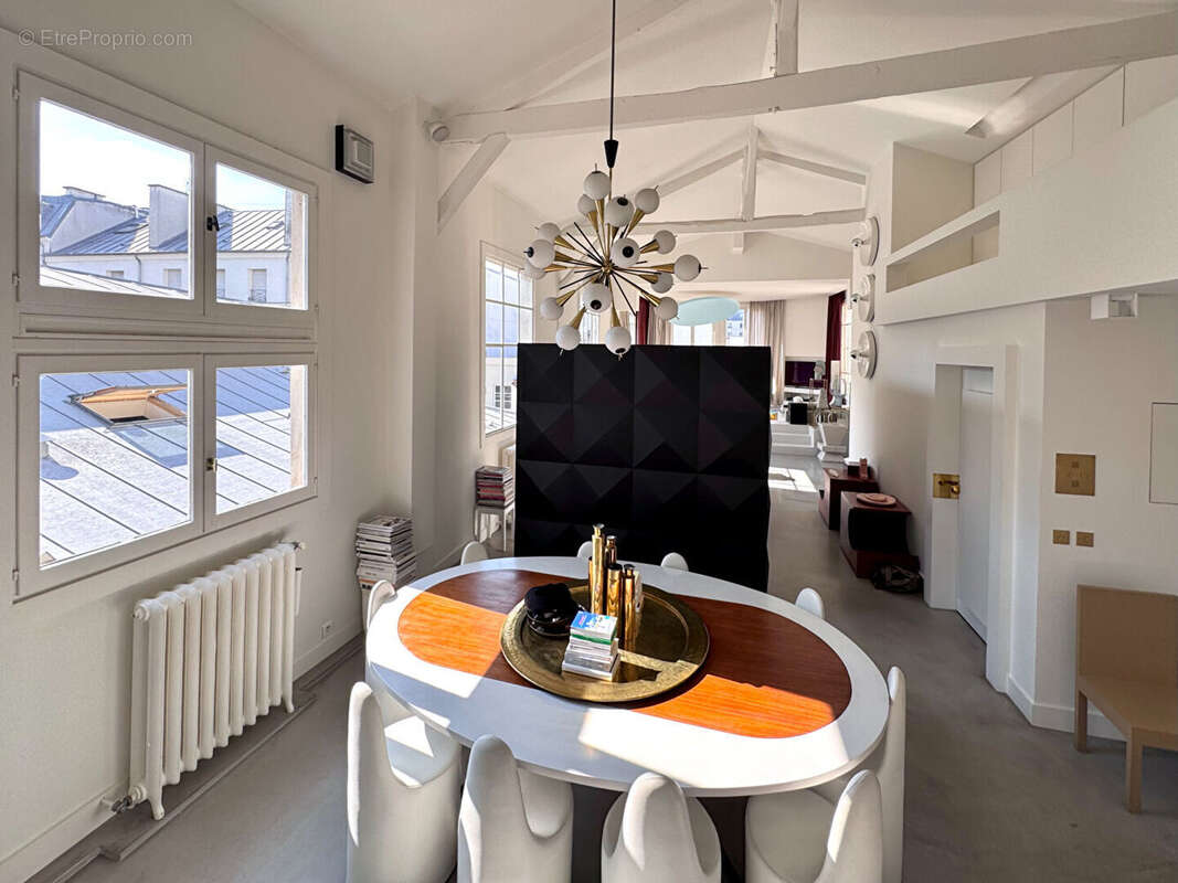 Appartement à PARIS-10E