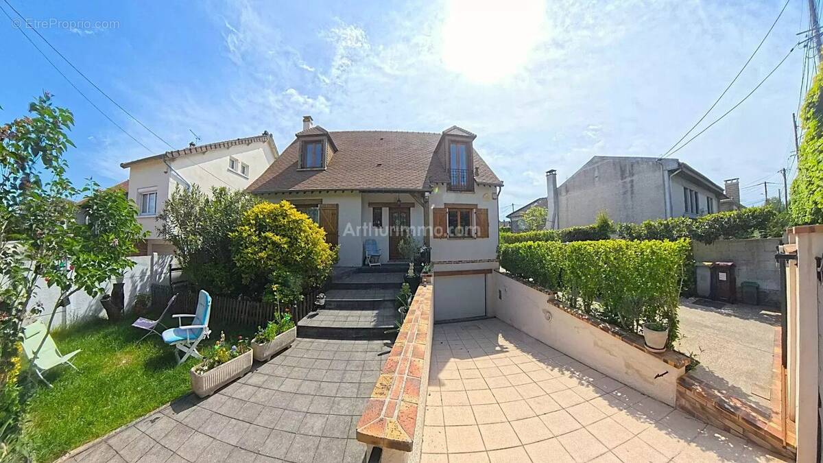 Maison à GOURNAY-SUR-MARNE