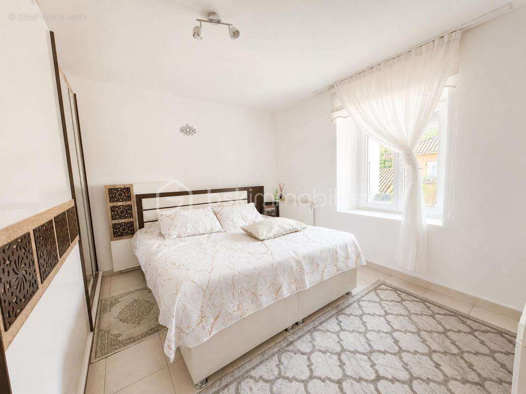 Maison avec deux appartements – Terrain 993 m² – Idéal famille, investissement ou projet locatif - photo 10