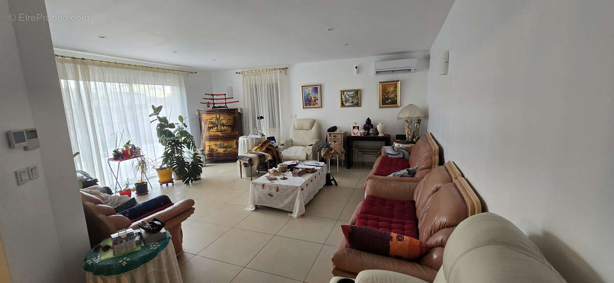 Maison à MORIERES-LES-AVIGNON