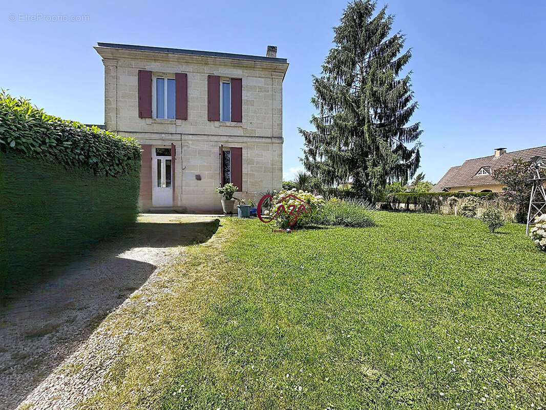 Maison en pierre avec beau jardin POMPIGNAC - photo 2