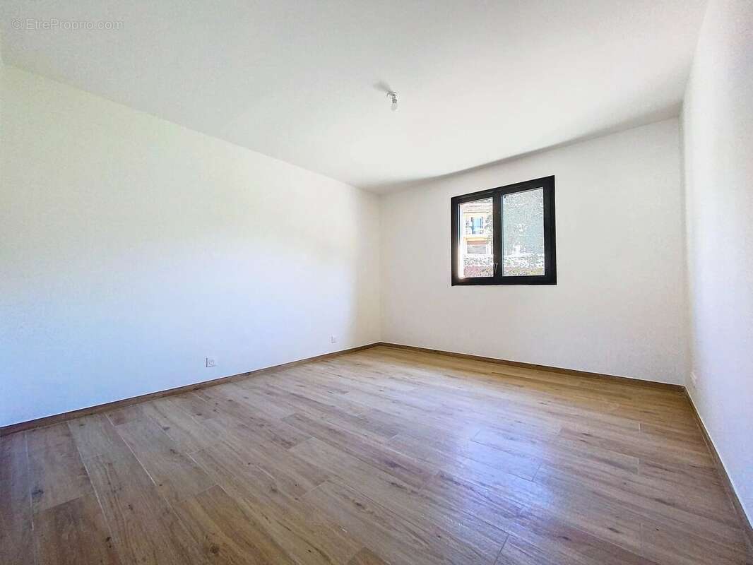 Maison à TOURRETTE-LEVENS