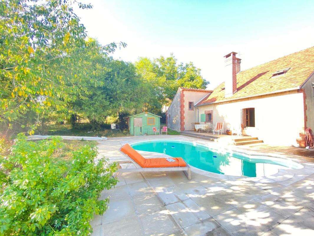 Maison à MEZILLES