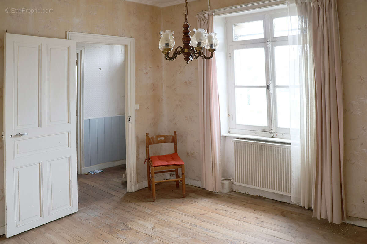 Maison à BELLE-ISLE-EN-TERRE