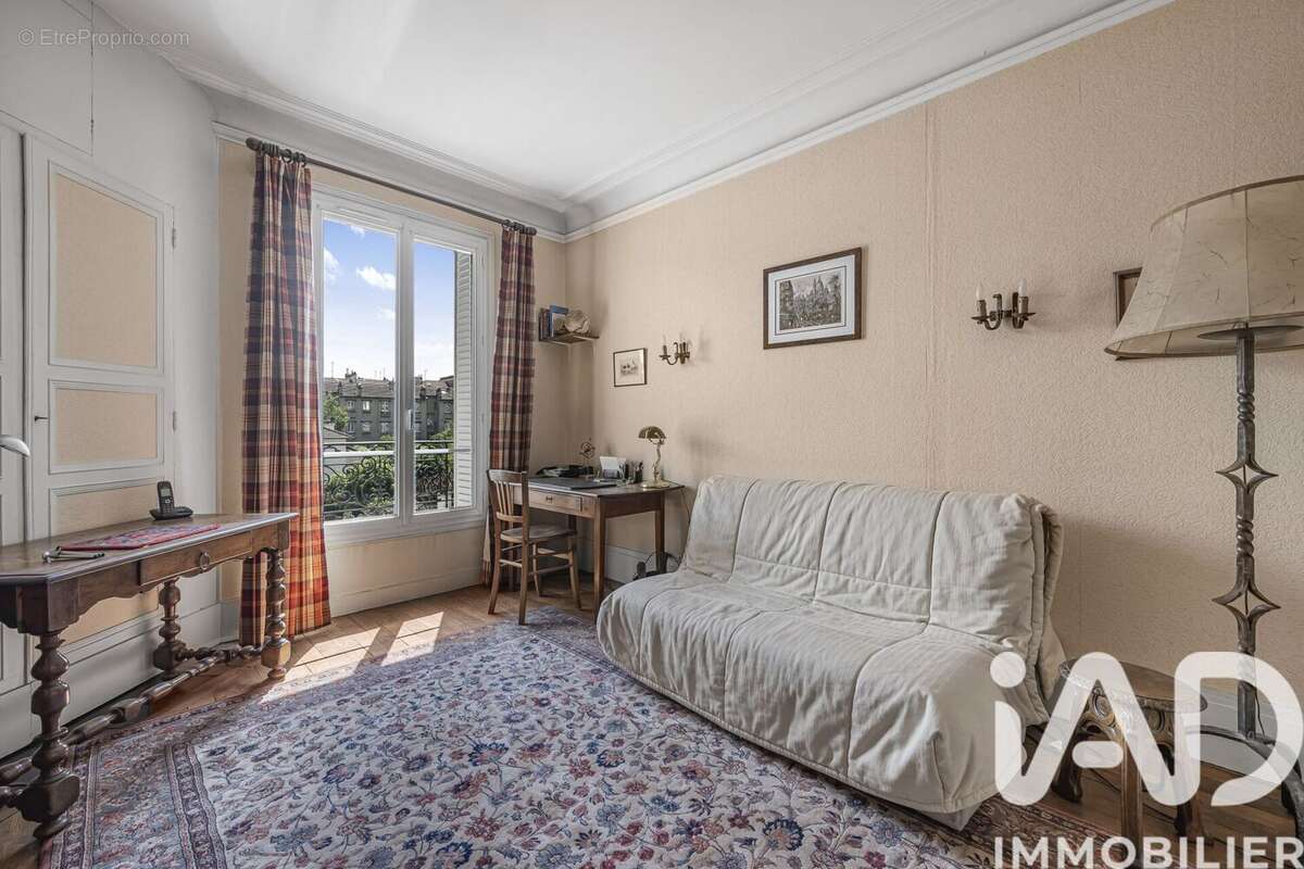 Photo 6 - Appartement à COURBEVOIE