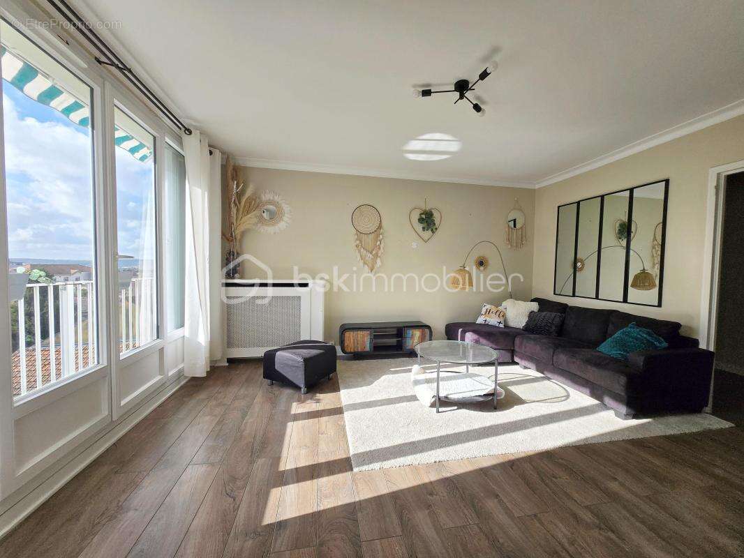 Appartement à TAVERNY